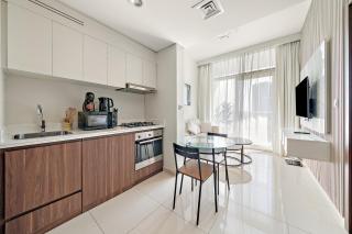 beautiful canal view 1-bedroom apartment in the heart of business bay - 2