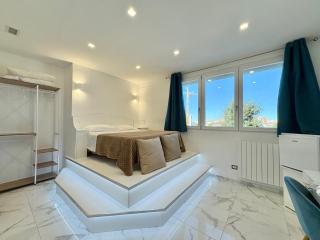 Romano's Luxury Stay b&b Bari - 5