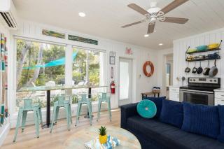Hidden Gem Duplex in Heart of Islamorada Sleeps 8 - 2