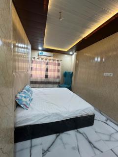 Lari Guest House - Gorakhpur - 3