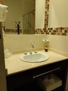 ARAMI HOTEL & LODGE - 9