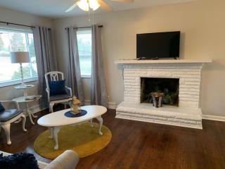 2 Homes for large group Hot Tub - 6