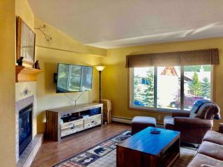 Powder Pad Near Lone Peak - walkable to Big Sky Resort - 8