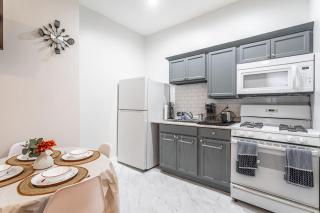 Charming 2BR 1BA Apartment Near NYC Airport - Bayonne - 5