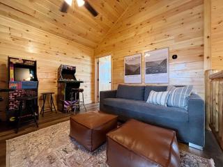 Splendid 2Cabins Sleeps 28 Pool Hot Tub More - Pigeon Forge - 6