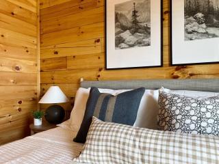 Splendid 2Cabins Sleeps 28 Pool Hot Tub More - Pigeon Forge - 4