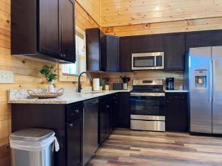 Splendid 2Cabins Sleeps 28 Pool Hot Tub More - 8