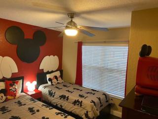 4 Bedroom 3 Bathroom Villas At SevenDwarfs 20-102 - Kissimmee - 4