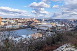 Pittsburgh Home Walkable to Restaurants - 7