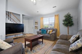 Spacious 4 Bed Great for Commuting Dogs Ok - 3