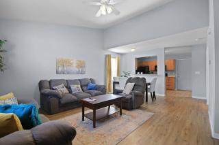 Spacious 4 Bed Great for Commuting Dogs Ok - 1