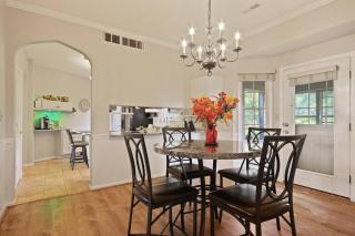 South Side Escape Sleeps 8 - 8
