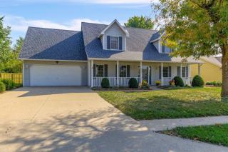 South Side Escape Sleeps 8 - 3