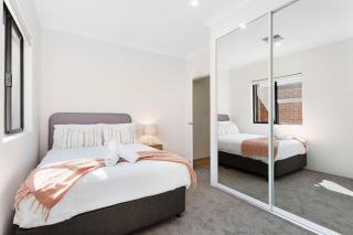 Spacious and modern Dianella - 6