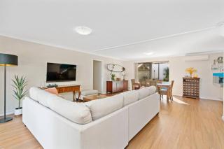 Spacious family home, pool, epic backyard - Perth - 3