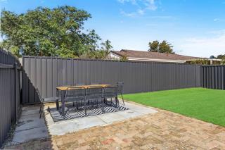 Charming Forrestfield Escape - 7