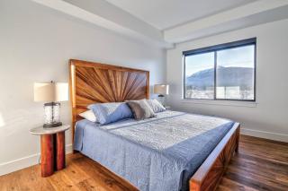 Cozy Retreat With Breath Taking Views 303 - 1