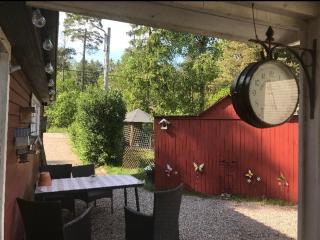 Cozy cottage with hiking trails just around the corner - 1