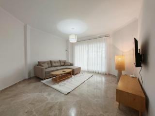 2-Bed Apartment in Calahonda Park, Walk to Beach - 7
