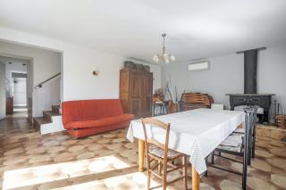 Maison de charme à Puycelsi avec jardin et barbecue - 9