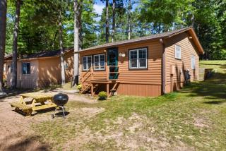 Bayview Resort Waters Edge Cabin 2 - Saint Germain - 9