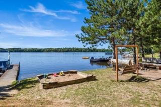 Bayview Resort Waters Edge Cabin 2 - Saint Germain - 3
