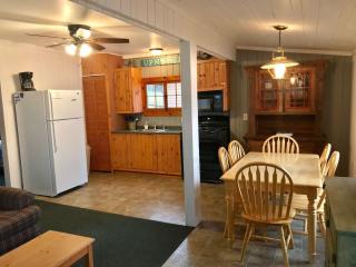 Bayview Resort Sandy Shores Cabin 3 - Saint Germain - 2