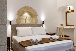 The Owl House near Chania City Centre - 2