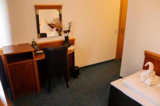 Miros Restaurant Steakhaus Hotel - Langenfeld - 9