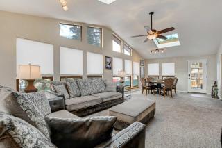 Crestwood Estate 4 Family Homes Sleeps 48 Near UCCS - 5