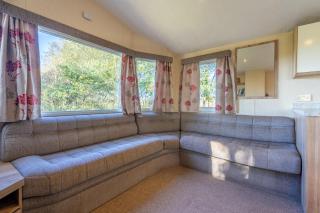 The Pollywiggle, Waxham, nr Sea Palling, Dog friendly, Private path to the beach - 6