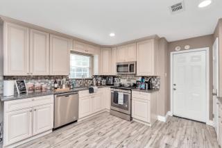 Single story House 70 Amenities Energy Corridor 10 Mins - 1