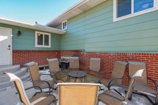 Crestwood Estate 4 Family Homes Sleeps 48 Near UCCS - 4