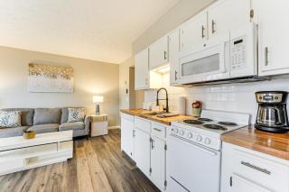 Near Golf and Table Rock Lake Condo with Pool Access - Branson - 1