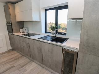 Lake Bank Views - Littleborough - 3