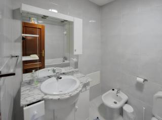 Spacious house in Santa Maria da Feira - 220 m² with city view - Aveiro - 3