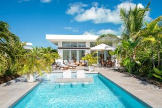 White Villas - Romantic Getaway - Oceanside Large Modern Studio with Pool, 500ft from Long Bay Beach - Long Bay Hills - 9