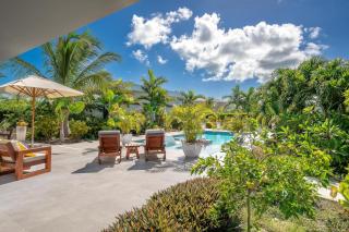 White Villas - Romantic Getaway - Oceanside Large Modern Studio with Pool, 500ft from Long Bay Beach - Long Bay Hills - 5