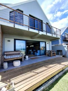 Whalecome - Witsand Beachfront House - 8