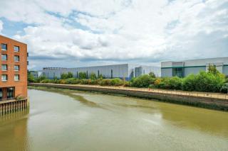 Blueground Bromley by Bow concierge nr shops LON-224 - 6