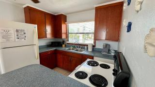 One Particular Cottage - Next to Margaritaville - Fort Myers Beach - 5