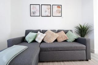 The Central Stay - 5 minute walk to Cardiff Centre, up to 6 people - 2