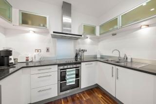 Londwell, Canary Wharf Boutique Balcony Apartment - London - 1