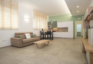 Urban Suite - The Fab Stay - 8