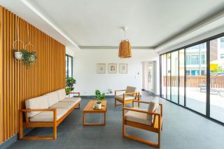 Santiago Oasis with Pool, Gym, & Free Parking - 9