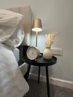 Cosy 4 Bed Apt by Telford Centre - Dawley - 4