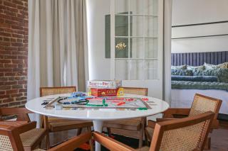 Paradise Loft, 3 Bedroom King Beds, Heart of Downtown, Full Kitchen & Wet Bar, Streaming TV - 6