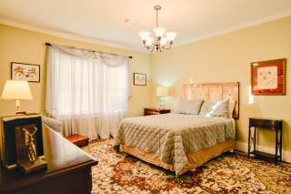 Foster Mound Cottage - Perfect for a Cozy Getaway with 2 Bedrooms and Pet-Friendly Amenities! - Natchez - 1