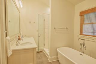 Katie's Cottage in Natchez, Charming Historic Home - 3