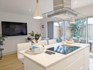 Charles Street - Petersfield - 1